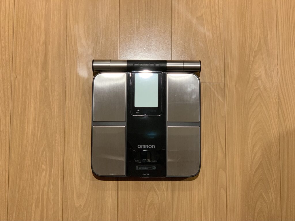 ダイエットの進捗管理に便利な体組成計を上野店にてご用意しております✨